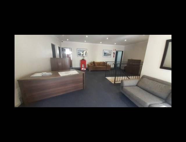 19M² OFFICE TO LET IN RANDJESPARK